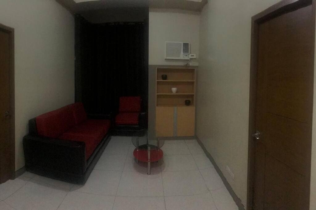 Lovely 2 Bed Room Condo Infront Of Naia Terminal 3 Manila Kültér fotó