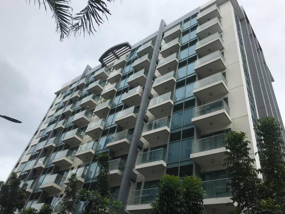 Lovely 2 Bed Room Condo Infront Of Naia Terminal 3 Manila Kültér fotó