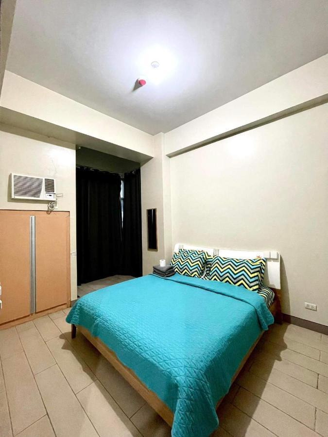 Lovely 2 Bed Room Condo Infront Of Naia Terminal 3 Manila Kültér fotó