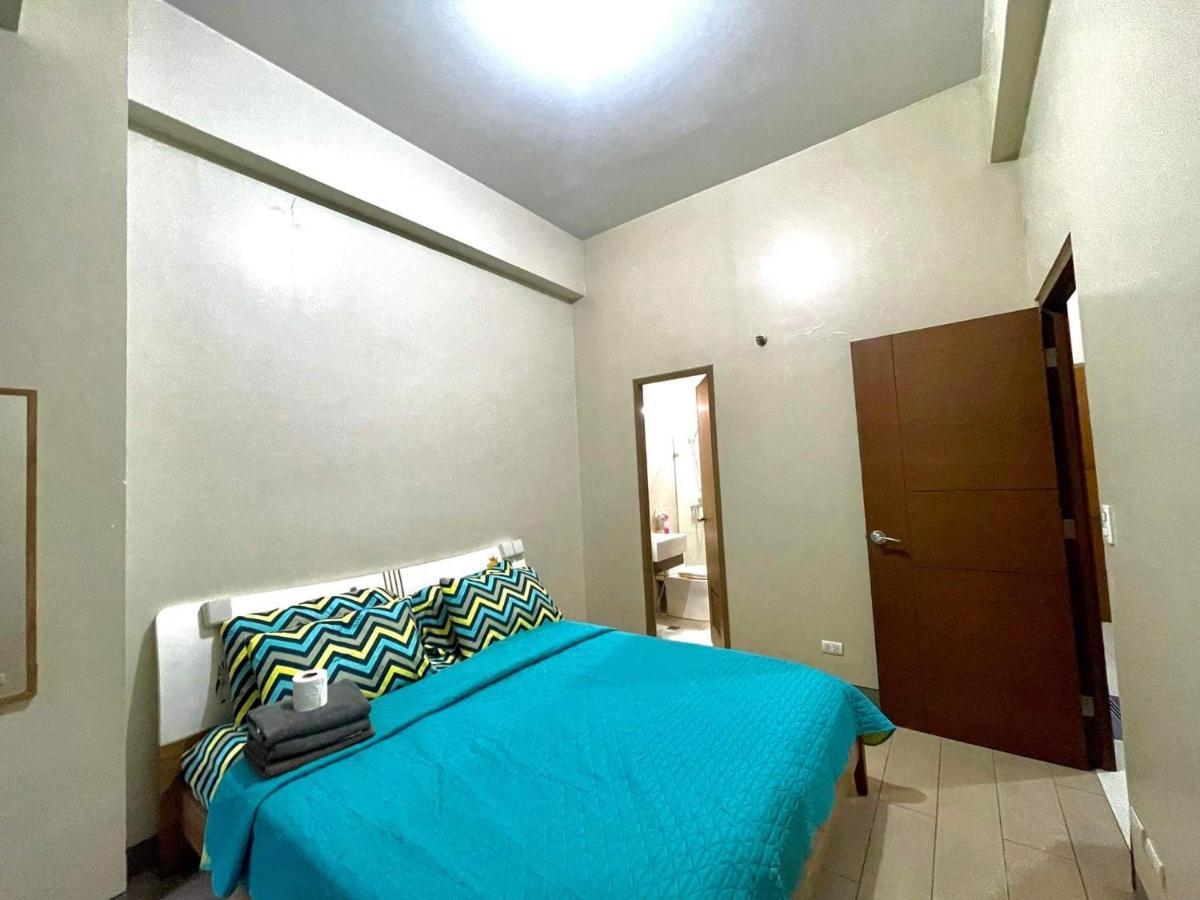 Lovely 2 Bed Room Condo Infront Of Naia Terminal 3 Manila Kültér fotó