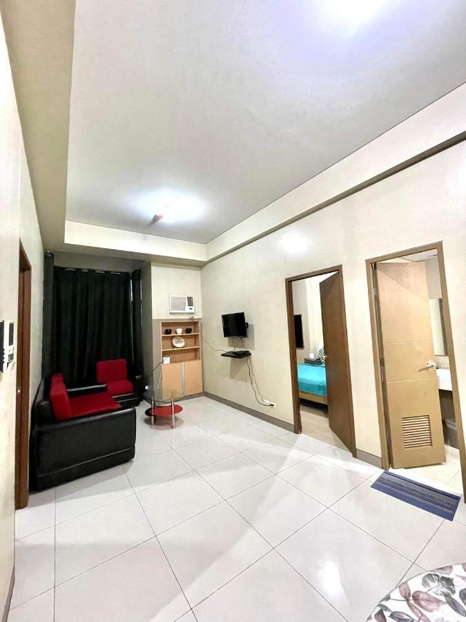 Lovely 2 Bed Room Condo Infront Of Naia Terminal 3 Manila Kültér fotó