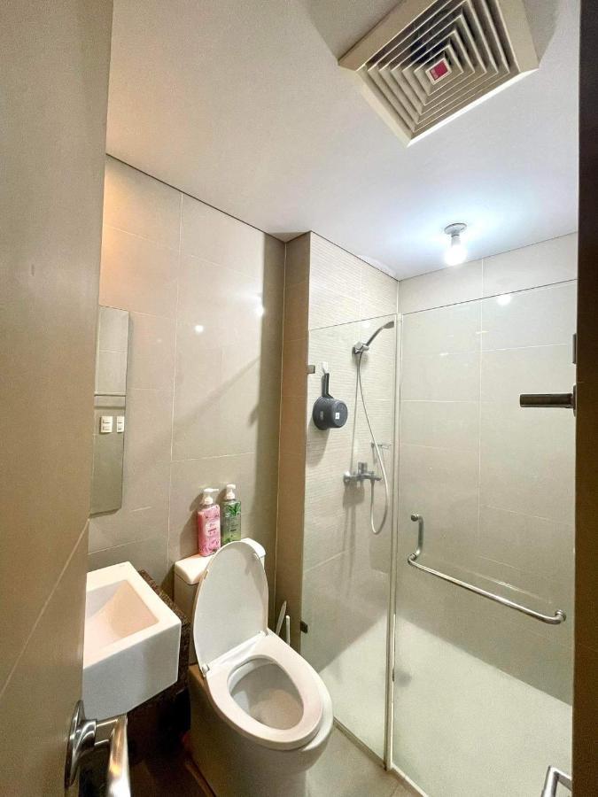 Lovely 2 Bed Room Condo Infront Of Naia Terminal 3 Manila Kültér fotó